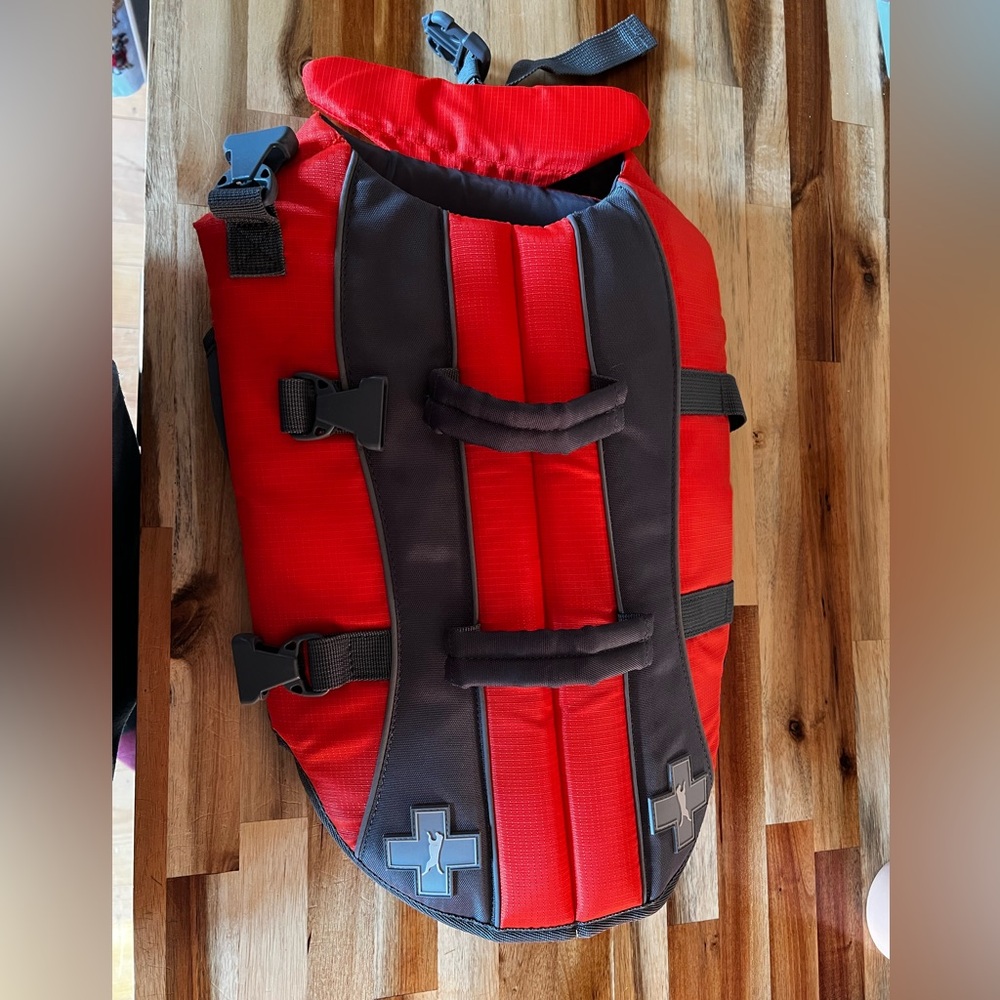 Dog life jacket size Medium